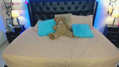 Shadai_Ross live cam on Cam4