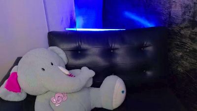 Shadai_Ross live cam on Cam4