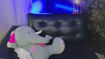 Shadai_Ross live cam on Cam4