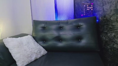 Shadai_Ross live cam on Cam4