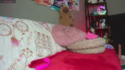 Shadia_Squirt live cam on Cam4