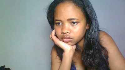 Shaina69 live cam on Cam4