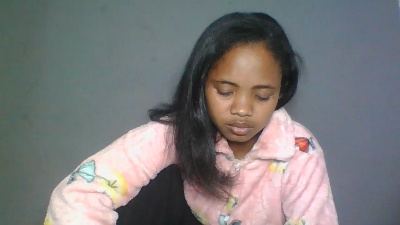 Shaina69 live cam on Cam4