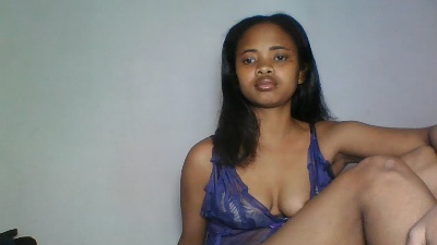Shaina69 live cam on Cam4