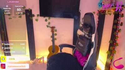 ShainaMonroe live cam on Cam4