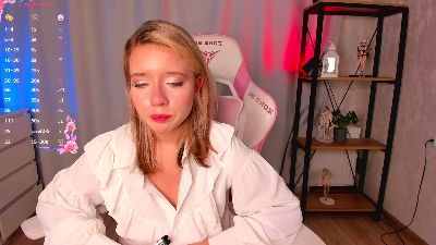 ShainaTrump live cam on Cam4