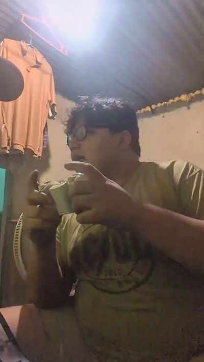 Shalnark1999 live cam on Cam4