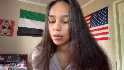 ShanekaPetitti live cam on Cam4