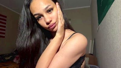 ShanekaPetitti live cam on Cam4