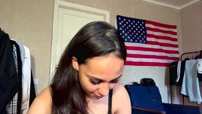 ShanekaPetitti live cam on Cam4