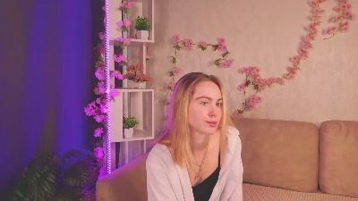 ShanelEaglin live cam on Cam4