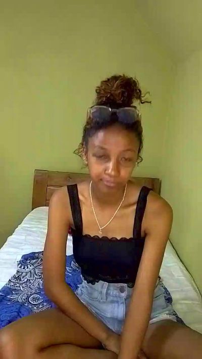 Shania67 webcam