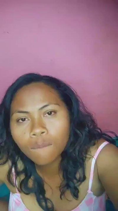 Shaniaha live cam on Cam4