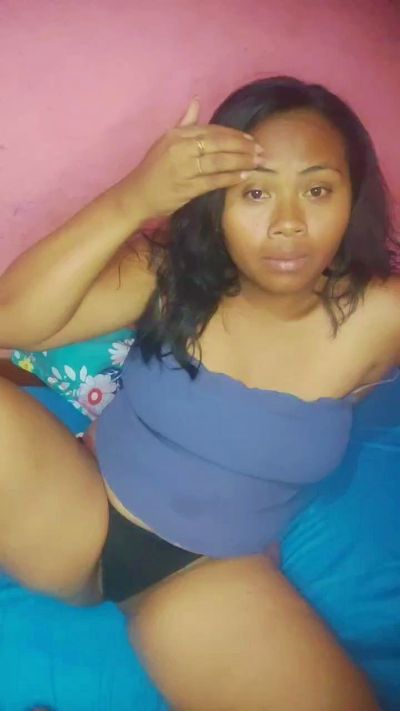 Shaniaha live cam on Cam4