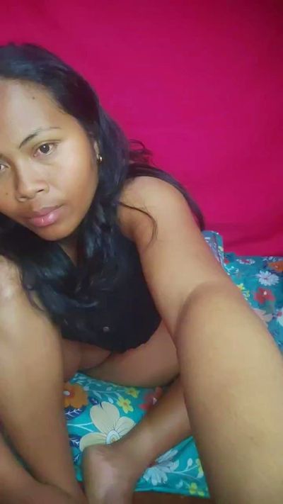 Shaniaha live cam on Cam4