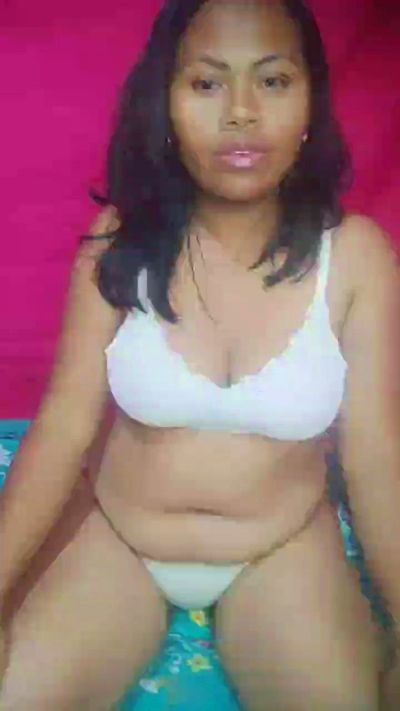 Shaniaha live cam on Cam4
