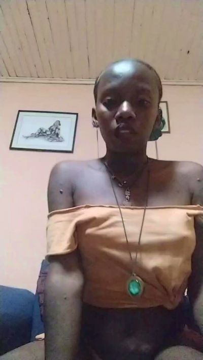 Shaniasexy live cam on Cam4