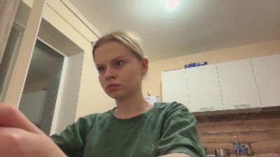 ShanikaPluhar live cam on Cam4