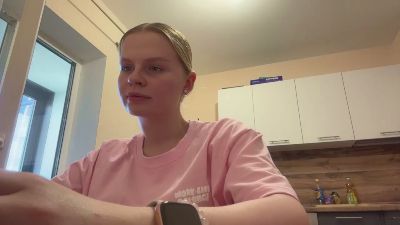 ShanikaPluhar live cam on Cam4