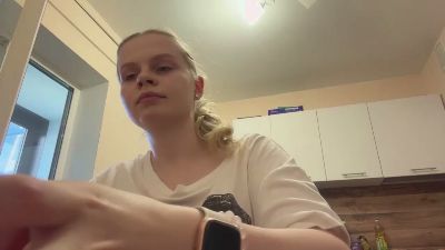 ShanikaPluhar live cam on Cam4