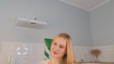 ShannanHoving live cam on Cam4
