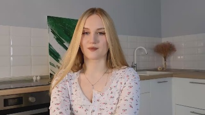 ShannanHoving live cam on Cam4