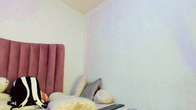 ShannelAndLiam live cam on Cam4