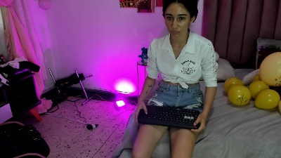 ShannelAndLiam live cam on Cam4