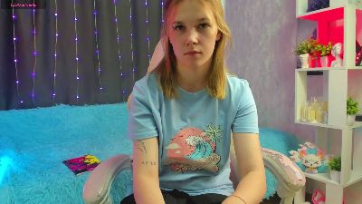 ShantaeDenholm live cam on Cam4