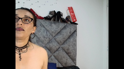 Shantey_Laurent live cam on Cam4