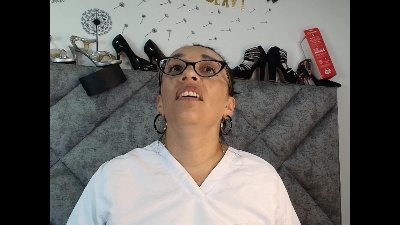 Shantey_Laurent live cam on Cam4