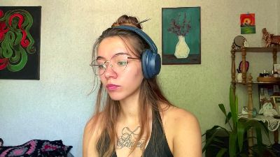 ShantiPali live cam on Cam4