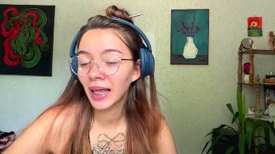 ShantiPali live cam on Cam4