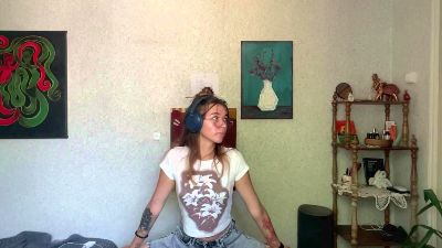 ShantiPali live cam on Cam4