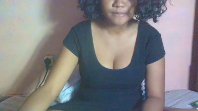 Shanyah09 live cam on Cam4