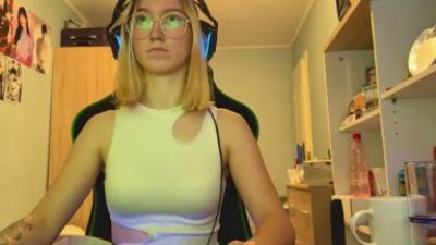 SharaTerrones live cam on Cam4