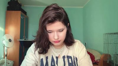 ShariceLouka webcam mujer en vivo desde Estonia