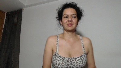 Sharickleon1 live cam on Cam4
