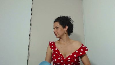 Sharickleon1 live cam on Cam4
