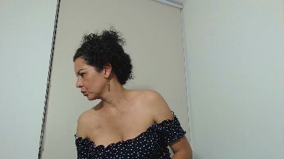 Sharickleon1 live cam on Cam4
