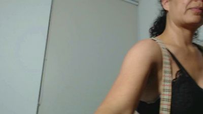Sharickleon1 live cam on Cam4