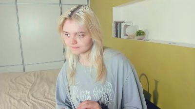 SharleenCabada live cam on Cam4