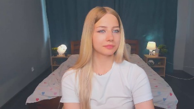 SharleneFyles live cam on Cam4