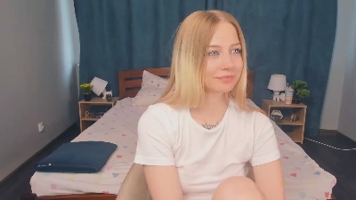 SharleneFyles live cam on Cam4