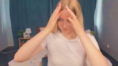 SharleneFyles live cam on Cam4