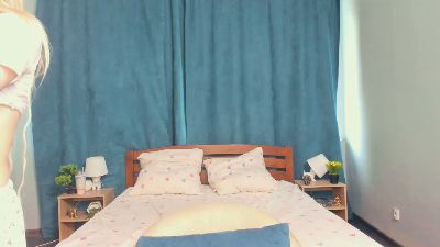 SharleneFyles live cam on Cam4