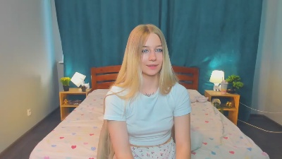 SharleneFyles live cam on Cam4