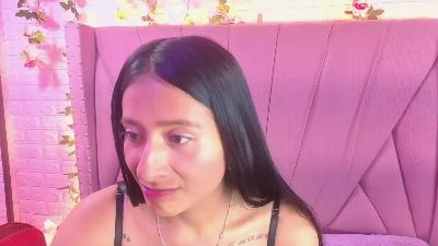 Sharllote live cam on Cam4