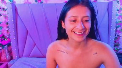 Sharllote live cam on Cam4