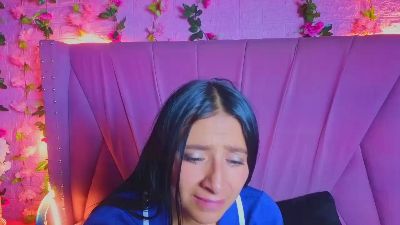 Sharllote live cam on Cam4